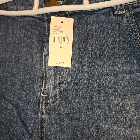Lane Bryant Capris Size 22 - Picture 2 of 4